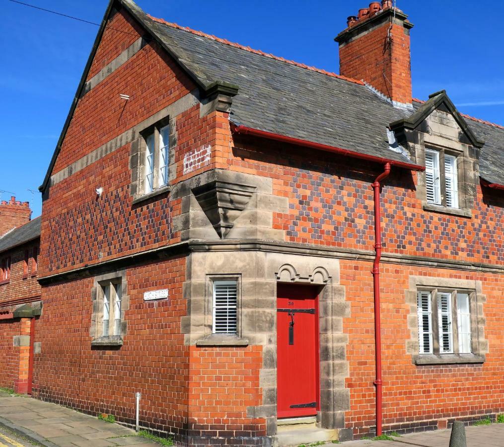 30 Overleigh Road Villa Chester Exterior photo